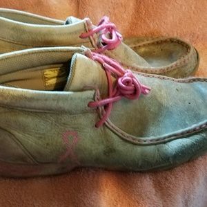 Twisted x mocs